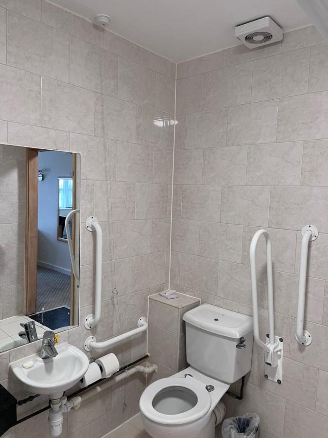 The Wiltshire Hotel, Golf And Leisure Resort سويندون المظهر الخارجي الصورة