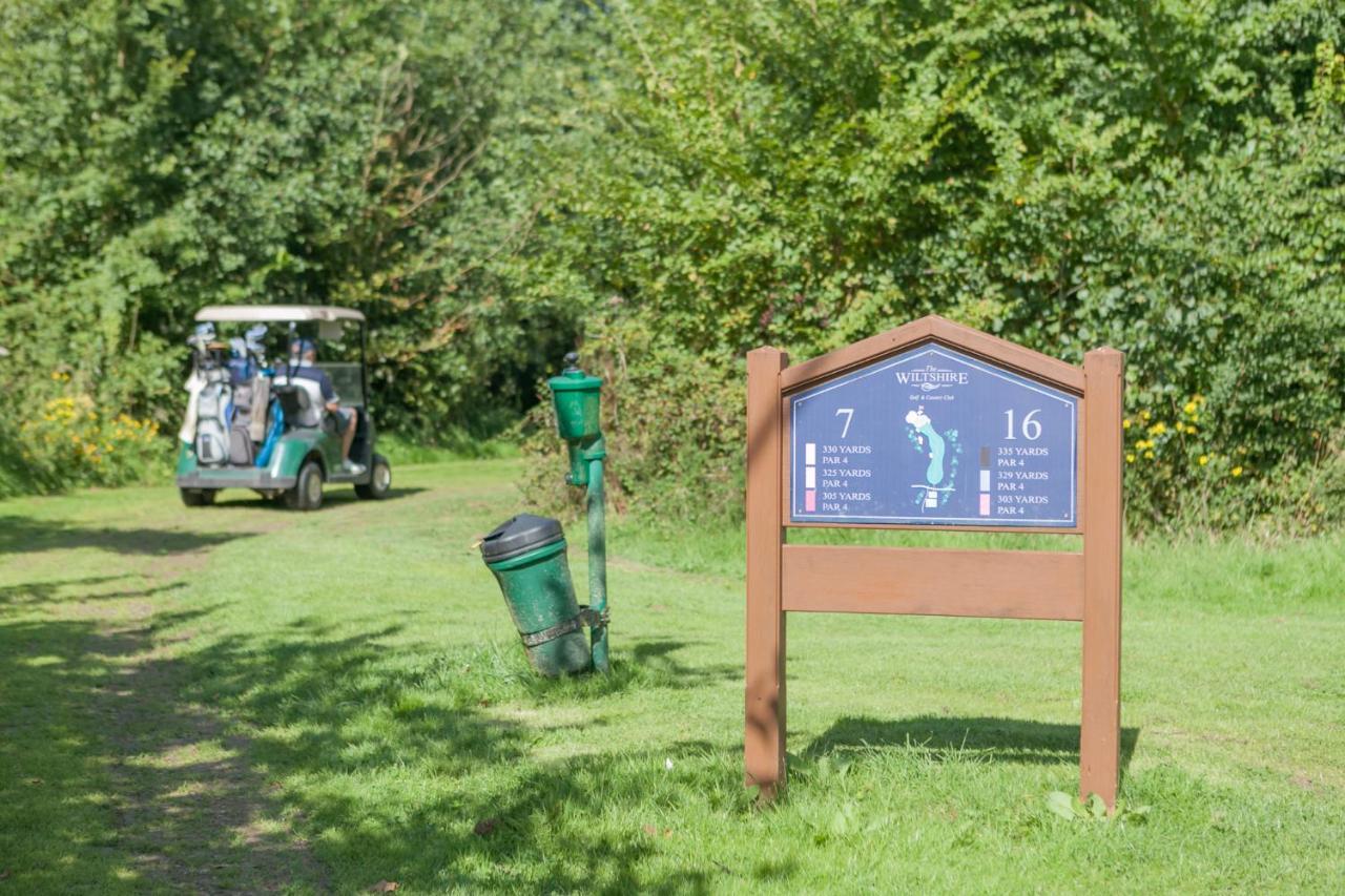 The Wiltshire Hotel, Golf And Leisure Resort سويندون المظهر الخارجي الصورة