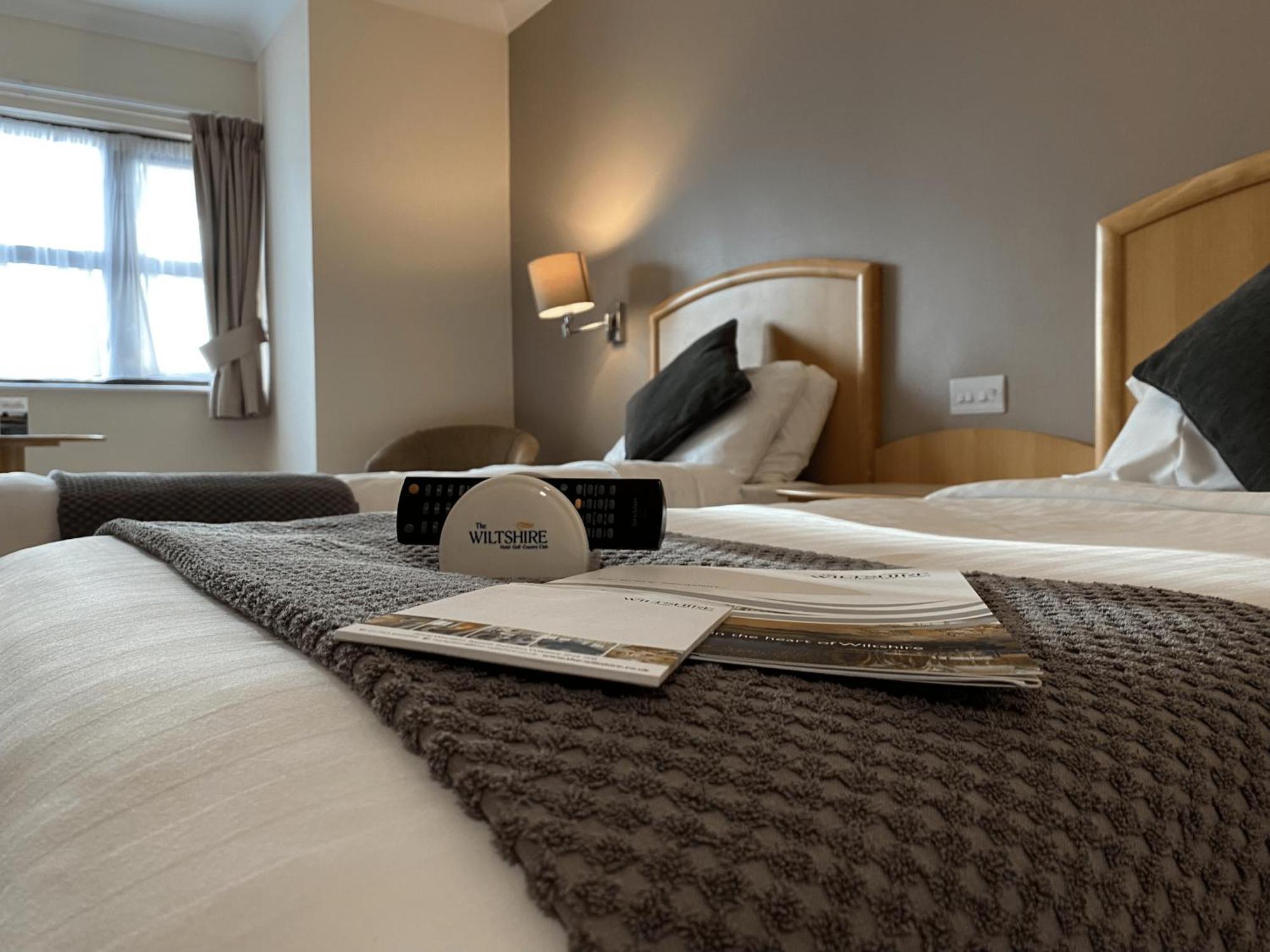 The Wiltshire Hotel, Golf And Leisure Resort سويندون المظهر الخارجي الصورة