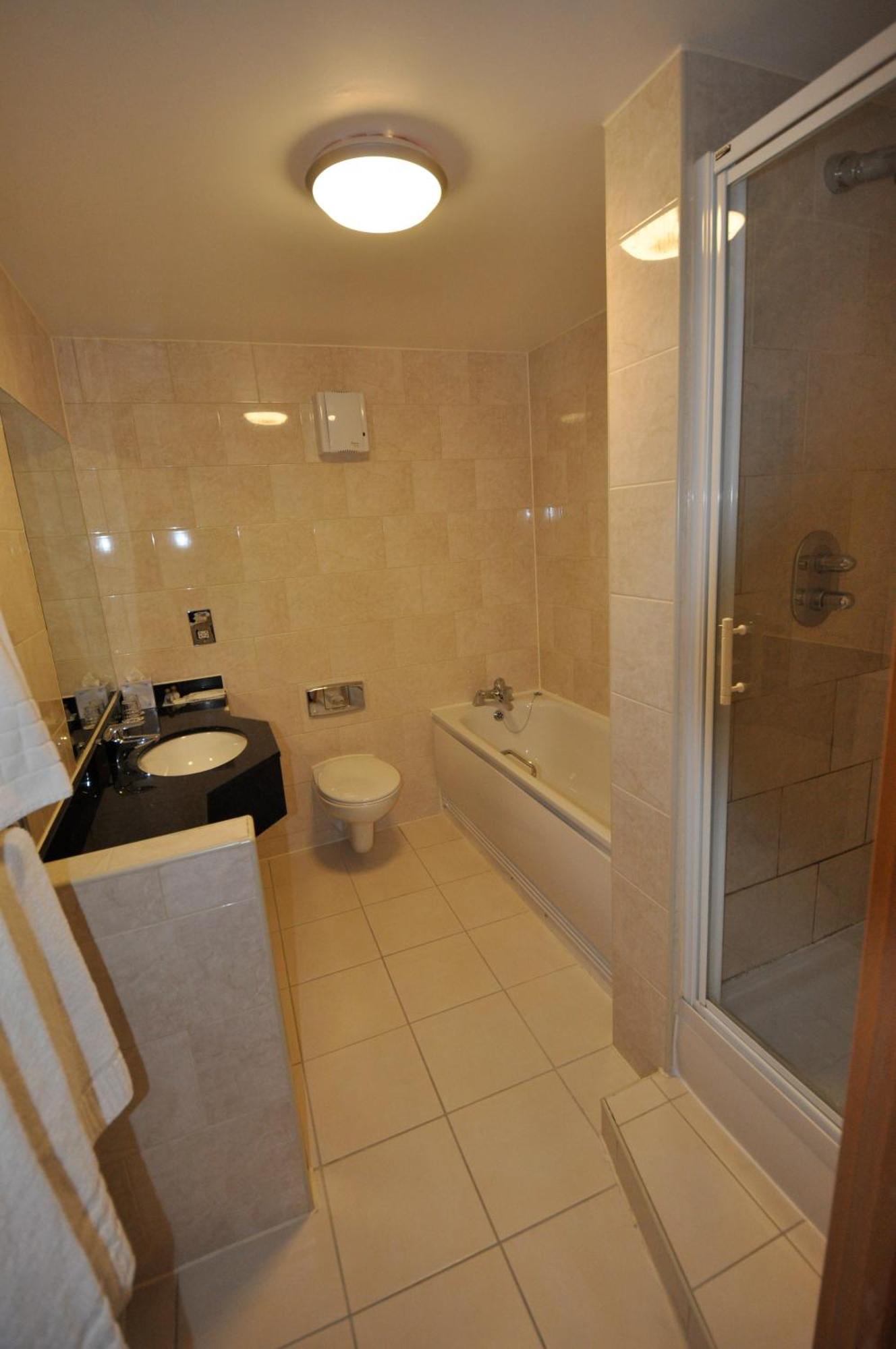 The Wiltshire Hotel, Golf And Leisure Resort سويندون المظهر الخارجي الصورة