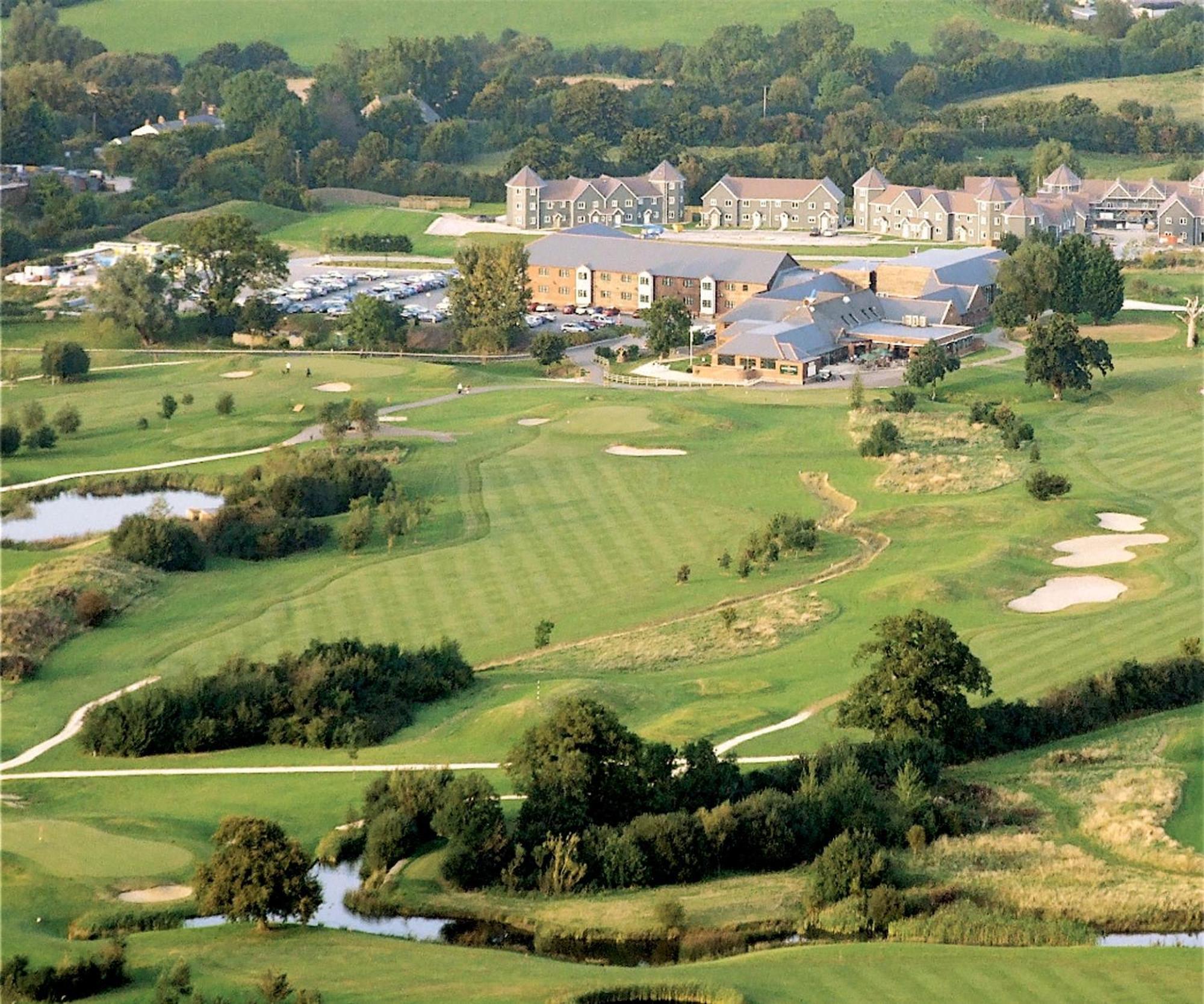 The Wiltshire Hotel, Golf And Leisure Resort سويندون المظهر الخارجي الصورة