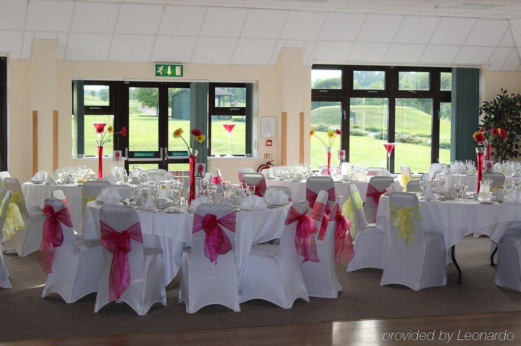 The Wiltshire Hotel, Golf And Leisure Resort سويندون المظهر الخارجي الصورة