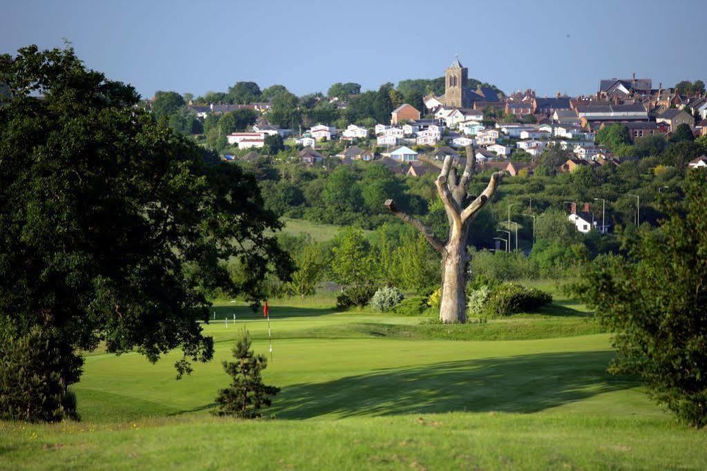 The Wiltshire Hotel, Golf And Leisure Resort سويندون المظهر الخارجي الصورة