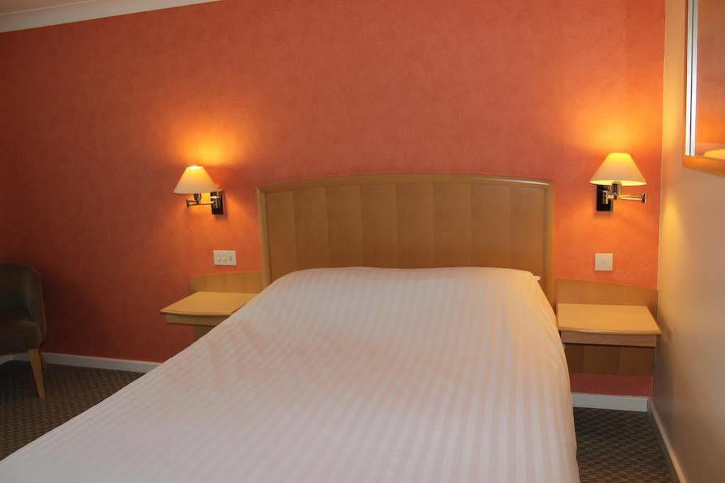 The Wiltshire Hotel, Golf And Leisure Resort سويندون المظهر الخارجي الصورة
